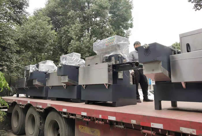 南京美帮小磨床线发货现场